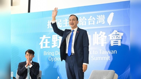 經典賽／台灣5：4延長賽氣走南韓　朱立倫讚陳傑憲：負傷撲壘拚戰到底