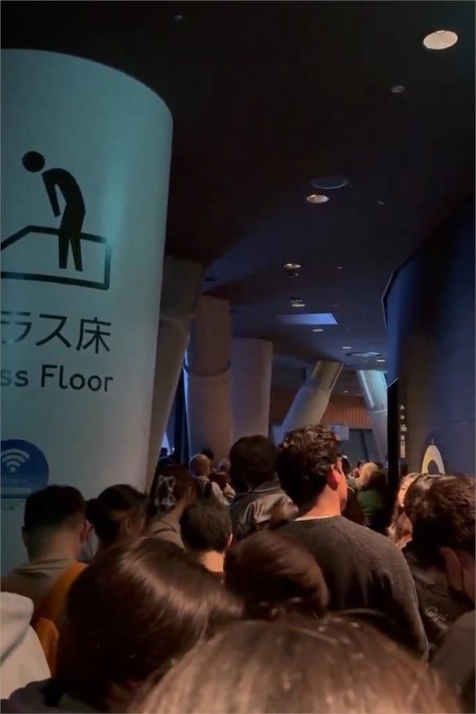  電梯受困千萬別慌！學動作片「硬開門＝玩命」...專家教「2招」保你一命