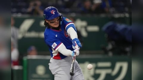 經典賽(影)／國防部長驚天一轟太帥了！張育成棒打柳賢振台灣隊得分率先開張