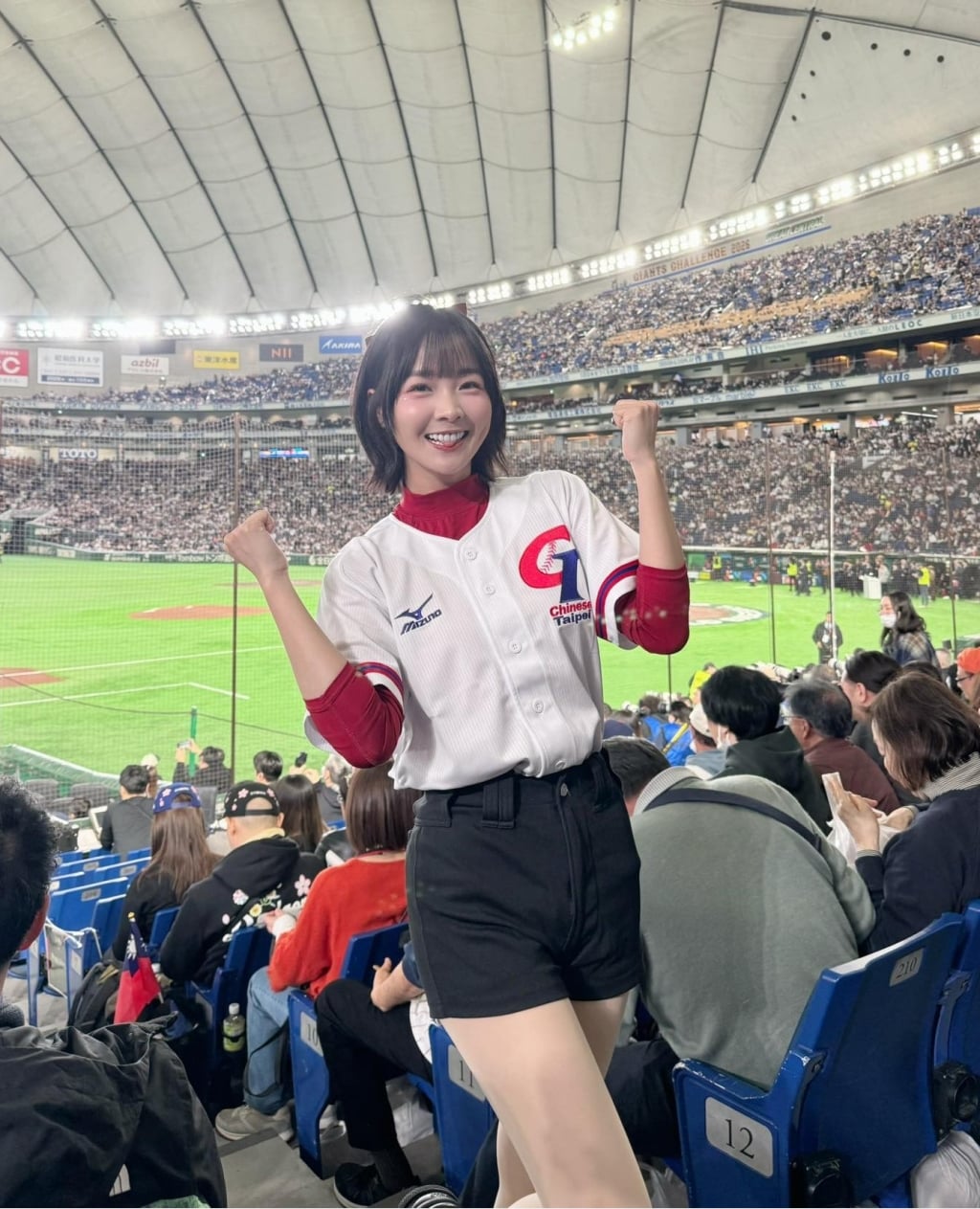 《綜藝大集合》東京巨蛋大合體！胡瓜領軍熱血應援  賴慧如與老公驚喜登電視牆