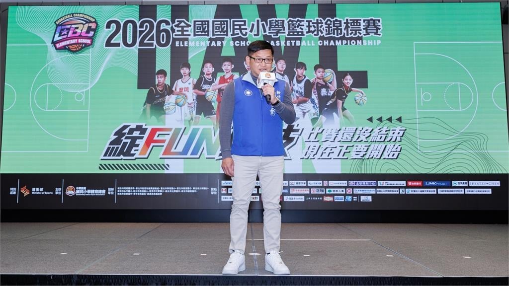 HBL(影)／拚衛冕前先鼓勵幼苗！松山隊長劉廷寬替小學聯賽站台、大方送簽名球