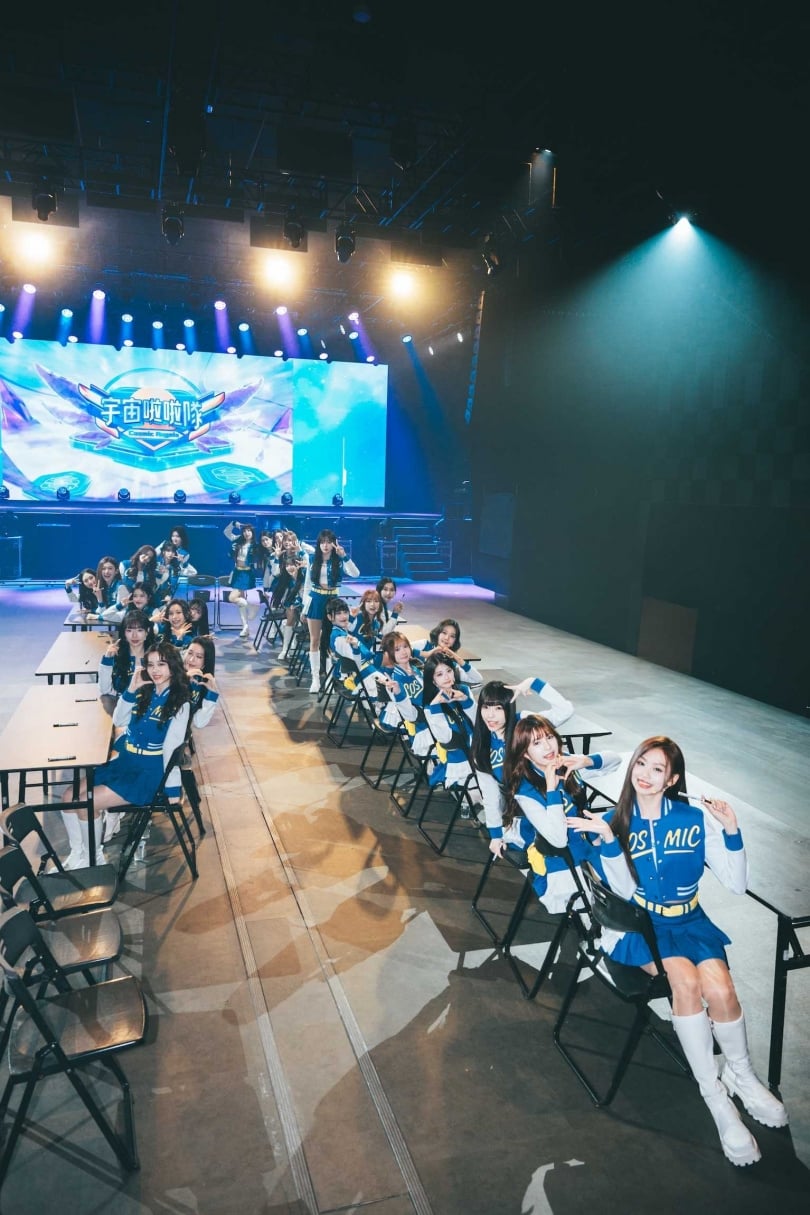 本月4日節目週邊首賣並舉行簽名活動,李麗安仍為現身。(圖/緯來提供)