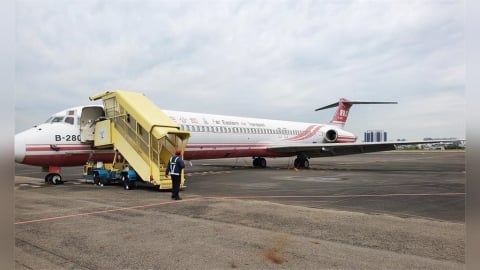 25年頭一遭！執行署高雄分署拍賣飛機 遠航MD-82起標價800萬