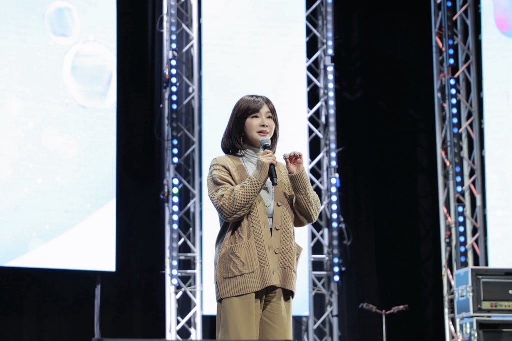 81歲凌峰「二度中風」康復返舞台！戒了50年菸癮「曝最新近況」