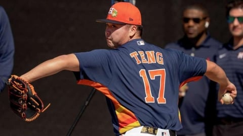 MLB／轉隊後首度先發！鄧愷威披太空人戰袍大聯盟春訓　排定「這天」登板投紅雀