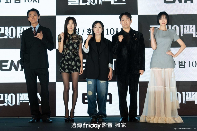 朱智勛（左起）、河智苑、導演李智媛、吳正世、Nana。（圖／friDay影音提供提供）