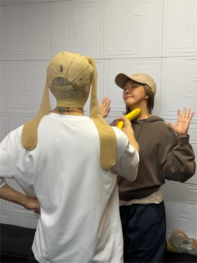 男子絲襪套頭、拿香蕉壓制「打劫孫燕姿」！嫌犯竟是周星馳…全網瘋傳：星爺大膽了