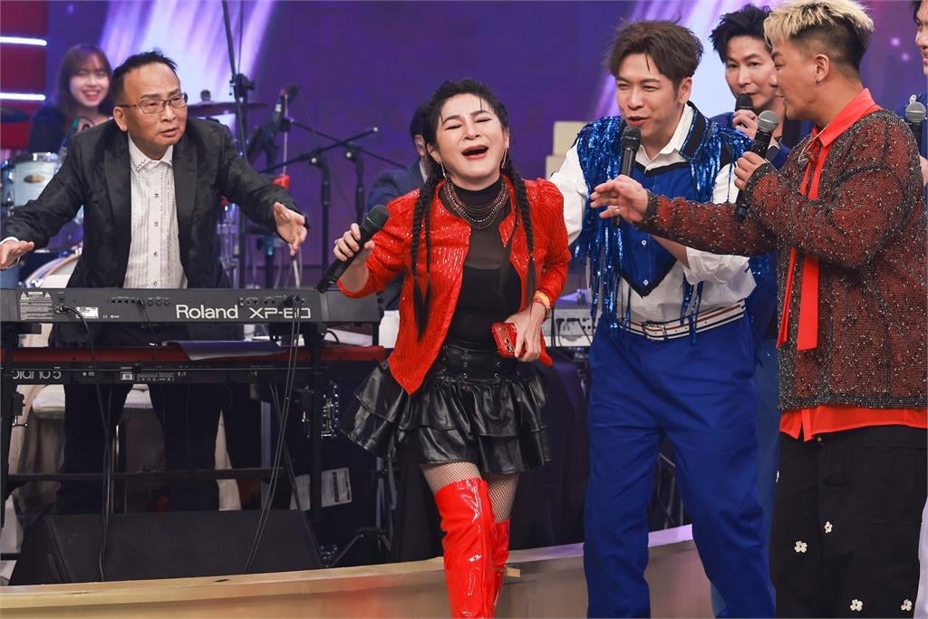 王彩樺乾等不顧錄影衝出場直球對決問伍浩哲「怎麼不跟我唱」！還揚言要報警討公道