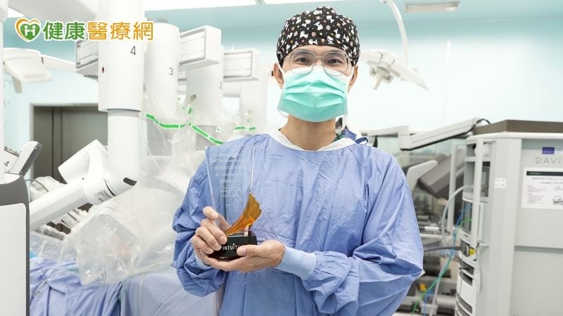 非經期出血竟是癌症 洗腎婦靠達文西手術順利完成分期治療