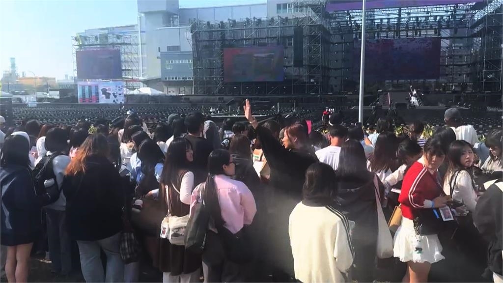 高雄櫻花季開跑　天天有大咖、粉絲期待