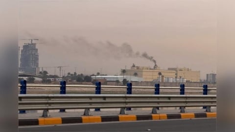 美國能源部宣布下週開始釋出戰備儲油 巴格達美使館遭飛彈攻擊冒濃煙