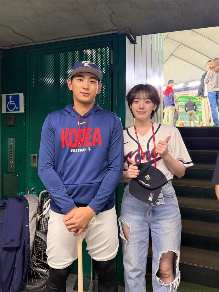 河智媛同框韓國隊長李政厚!網驚喊「兩人像失散兄妹」:到底該羨慕誰?