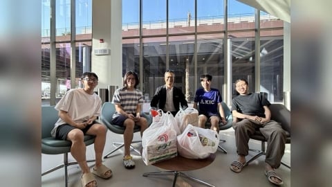 遠距上課又逢齋戒月 駐科威特代表處探視台生送物資