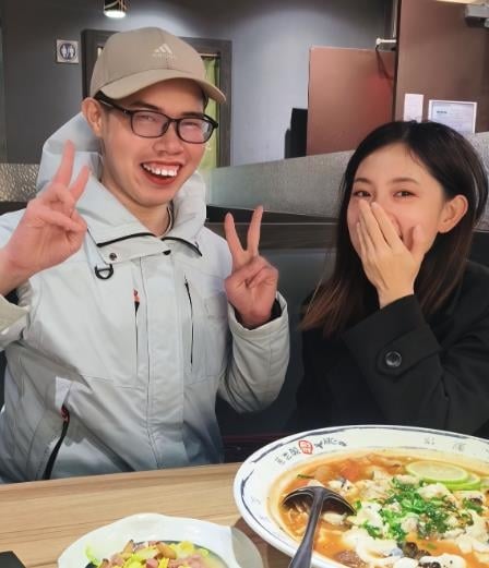 鄧佳華「西門町摟長髮妹」畫面流出！公開「真實月薪」下秒突cue前女友