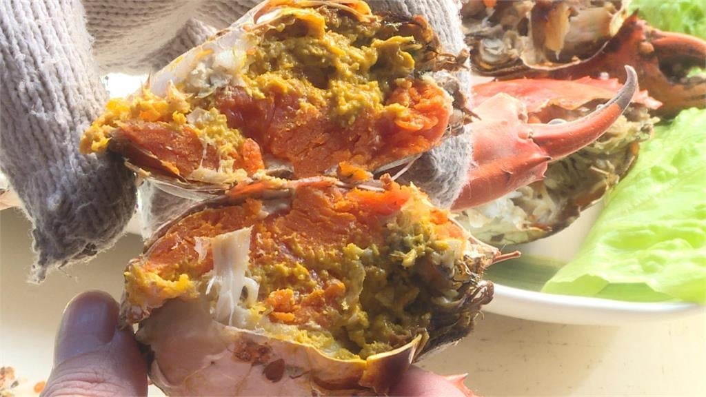 超奢華！台南燒烤店鰻魚豬油飯配金箔　饕客驚呼連連