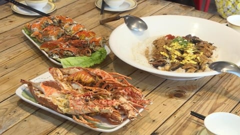 超奢華！台南燒烤店鰻魚豬油飯配金箔　饕客驚呼連連