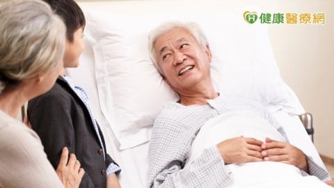 出院即惡夢?返家照顧、長照服務銜接解決擔憂