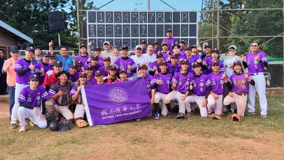 棒球／副市長最後一次被拋高高！清華陽明交大梅竹棒球賽奪勝畫下完美句點