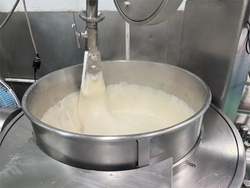 土地公頭牙商機　花生麻糬營收破三千萬