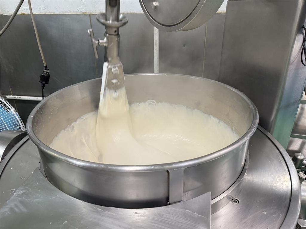 土地公頭牙商機　花生麻糬營收破三千萬
