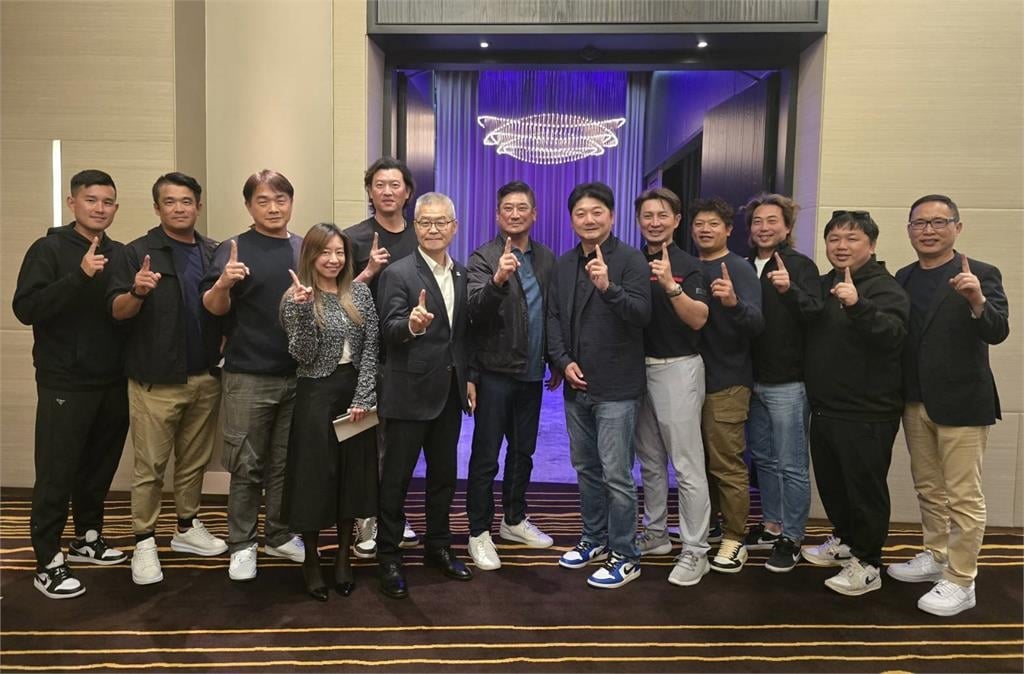 經典賽(影)/台灣隊不用哭了!棒協理事長辜仲諒肯定球員表現「加發獎金一千萬」
