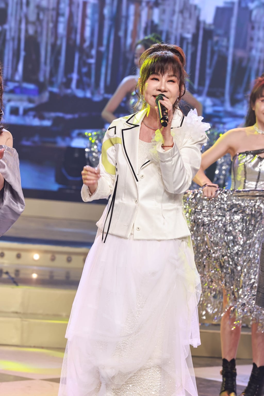 龍千玉爆想退出歌壇！曾陷低潮「7個月不敢出門」 慶幸因為「她」打消念頭