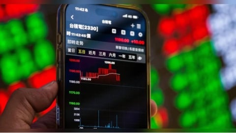 ETF搶吃黃仁勳「AI蛋糕」！　00922成分股占比80％有「這九檔」