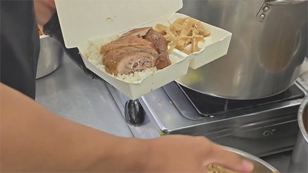 訂鴨肉飯備註「給三張衛生紙」　店員發文公審被撻伐