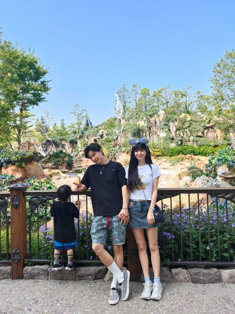 唐禹哲與蘇小軒常分享一家三口的可愛照片。（圖／翻攝自臉書）