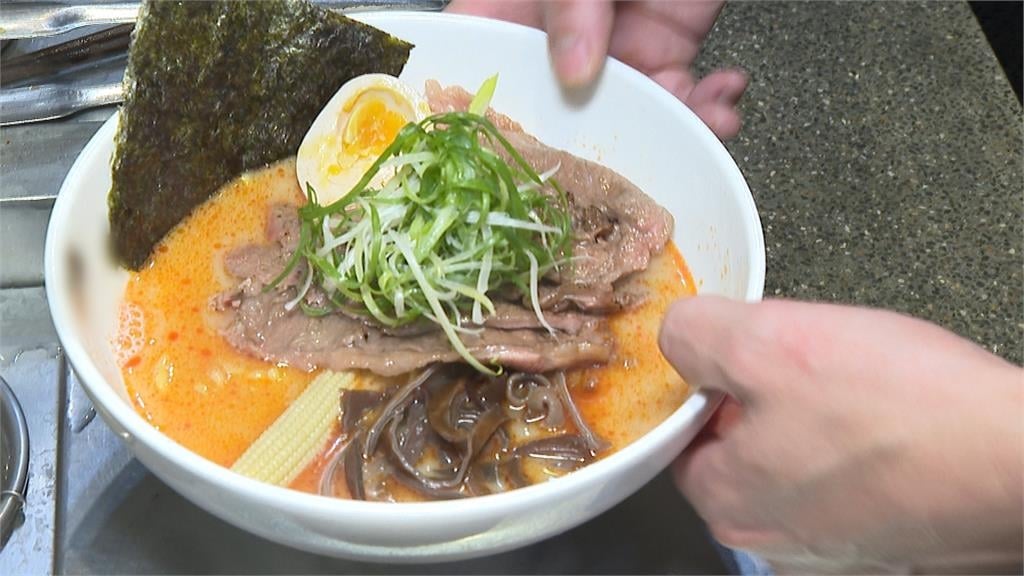 免發票時代2029終結！　小吃攤稅金恐飆5倍　店家：不得不漲