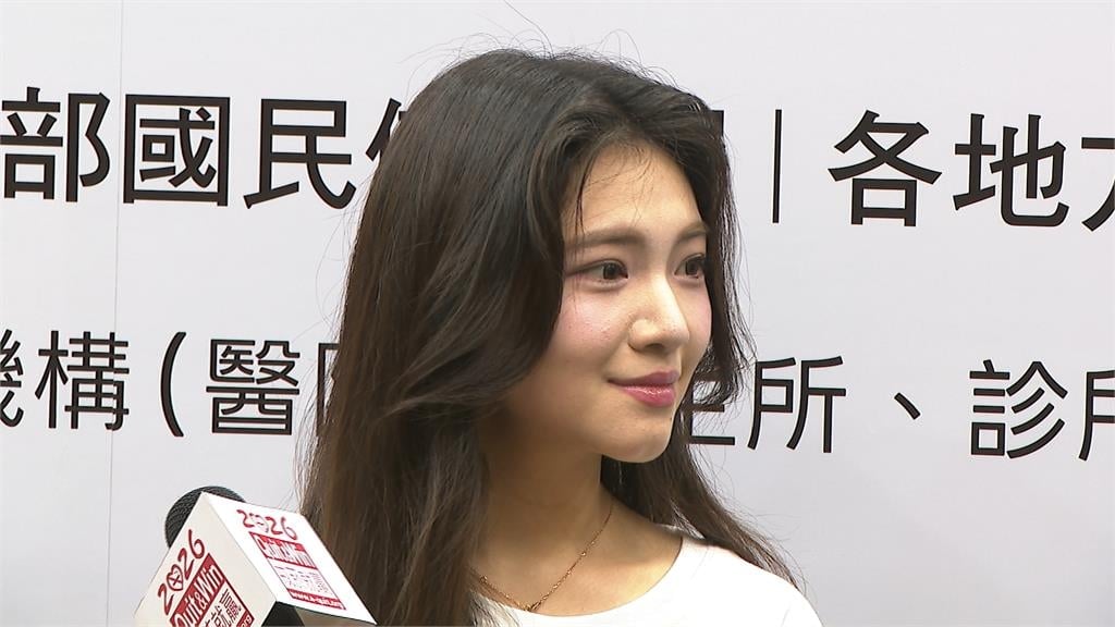 李㼈父女代言戒菸比賽　妻子熊家婕久違露面