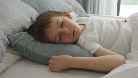 兒童睡覺總發出「嘎吱」磨牙聲！常見5大原因、4大治療方式一次看清