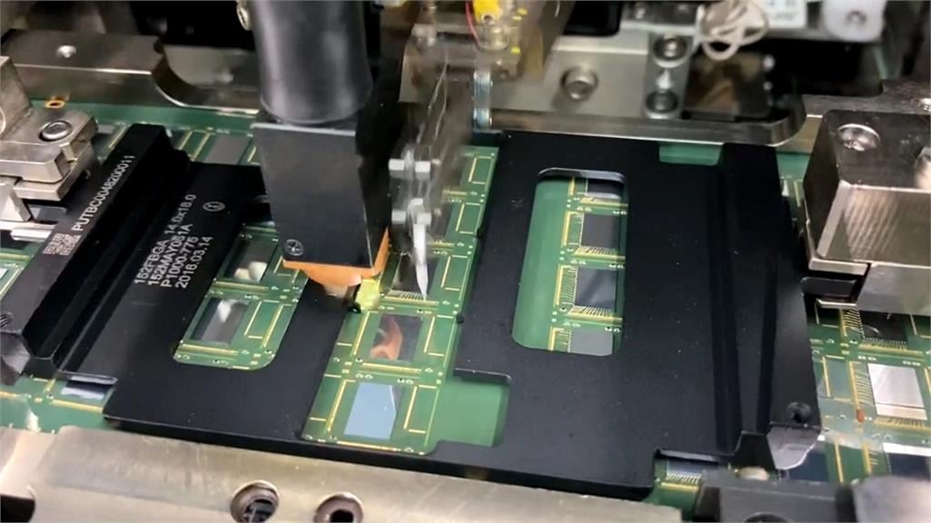 中東戰火燒台股！慘崩658點收33689點　「這些概念股」逆勢漲停