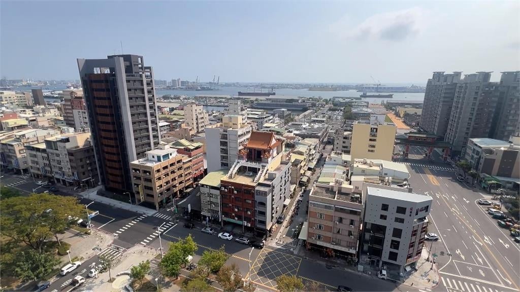 奇景！高雄建築物「頂樓蓋宮廟」　屬違建將執行拆除作業