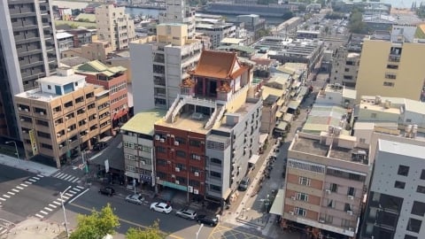 奇景！高雄建築物「頂樓蓋宮廟」　屬違建將執行拆除作業