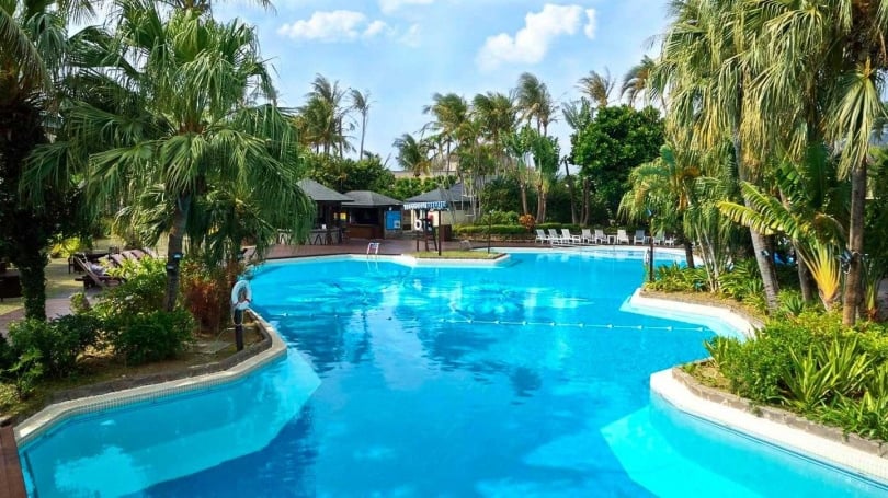 根據觀光署數據，墾丁凱撒飯店房價最高時間點落在2022年，之後便每年下調，2025年跌至5,931元，跌逾2,000元。（圖／翻攝墾丁凱撒飯店臉書）