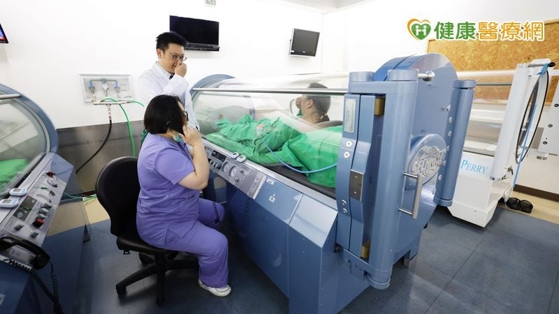 紅斑性狼瘡折磨睡不著、傷口難癒　高壓氧治療助改善症狀