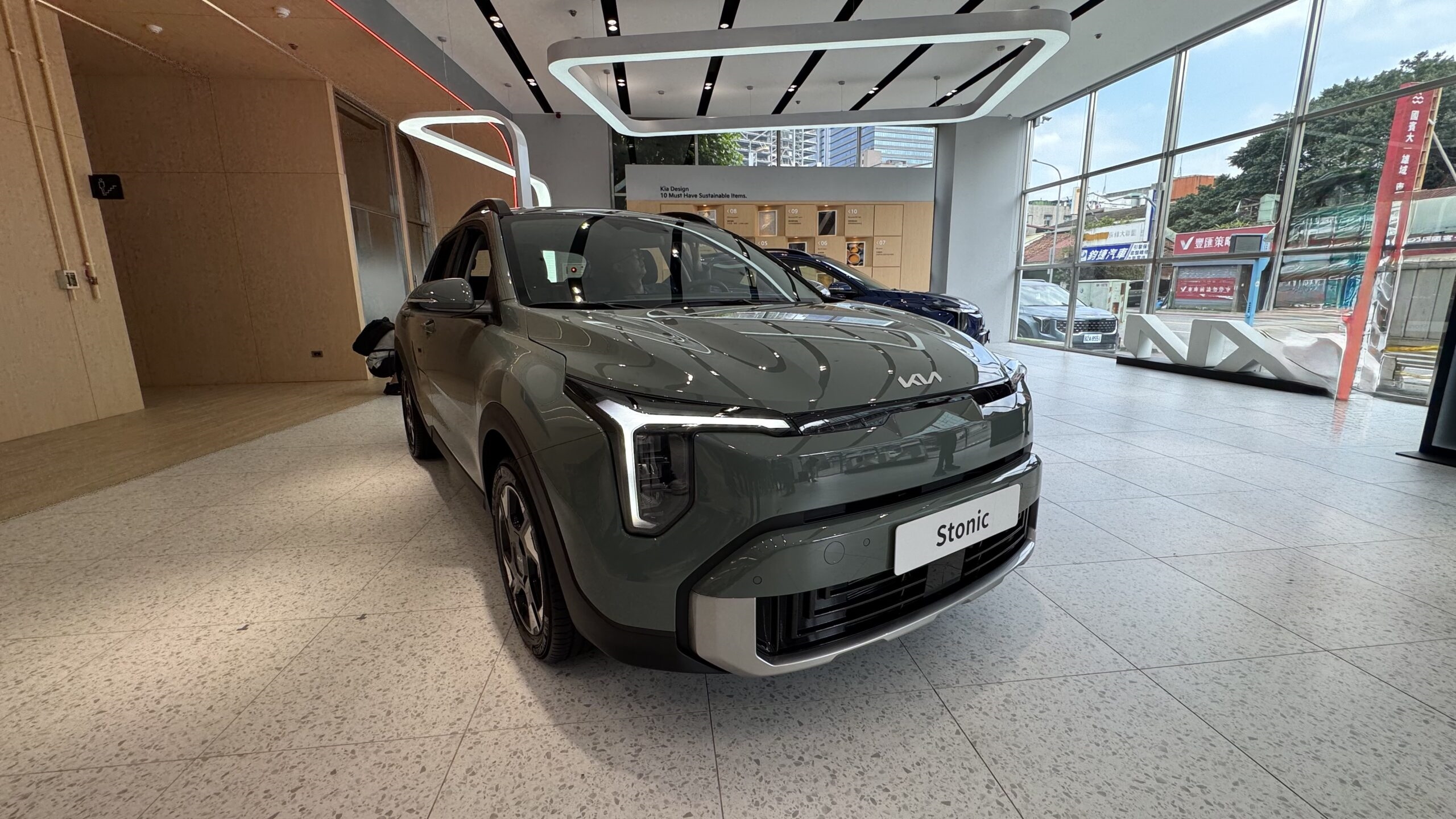 小休旅市佔破24%！Kia The new Stonic 79.9 萬起上市，配備升級逾12 萬