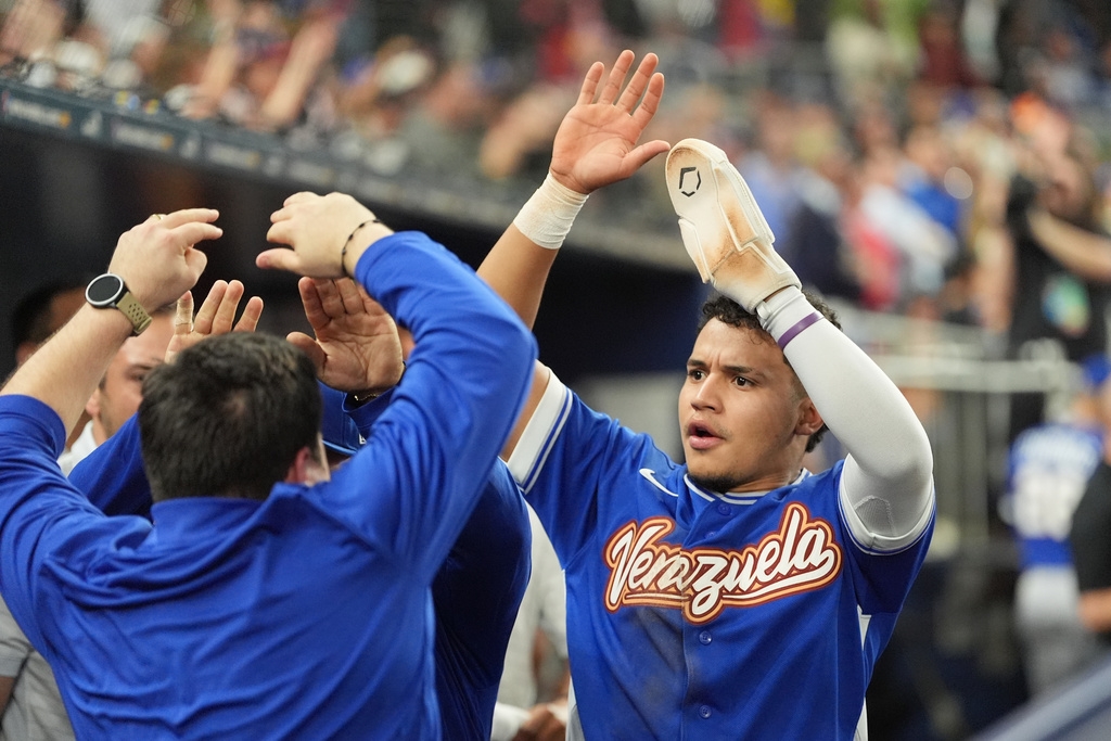 經典賽(影)／委內瑞拉小將關鍵盜二壘後跑回致勝分！堪比2004美聯冠軍賽經典盜壘