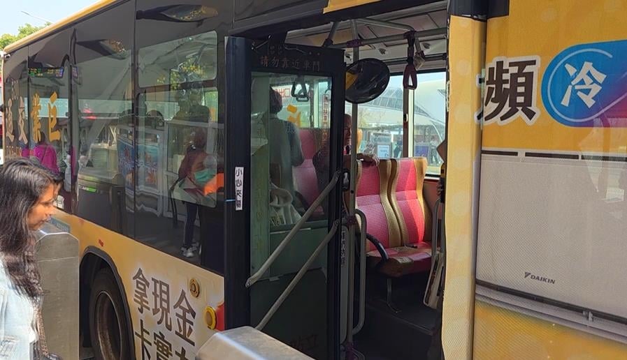 台中公車「車門故障」司機未回報　滿載乘客一路「吹風」市府要懲處