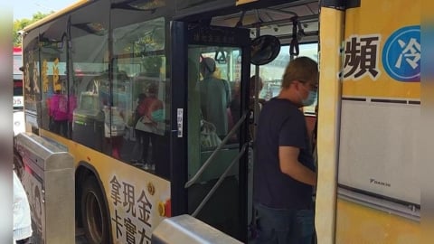 台中公車「車門故障」司機未回報　滿載乘客一路「吹風」市府要懲處