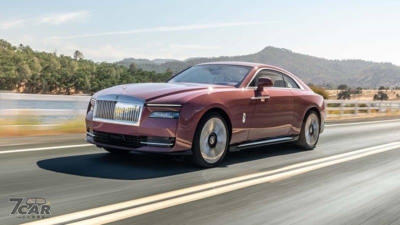 Rolls-Royce 調整電動化策略　放棄 2030 全面電動化目標並續留 V12 動力