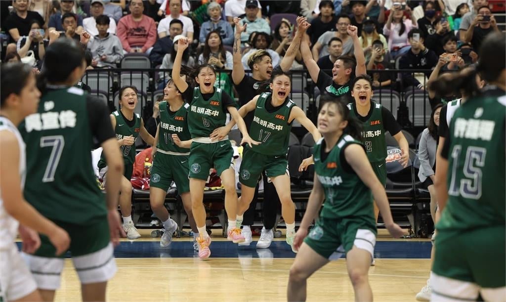 HBL(影)／今年冠軍賽穿綠色的最夯！松山高中、陽明高中分別在男女組稱王封后