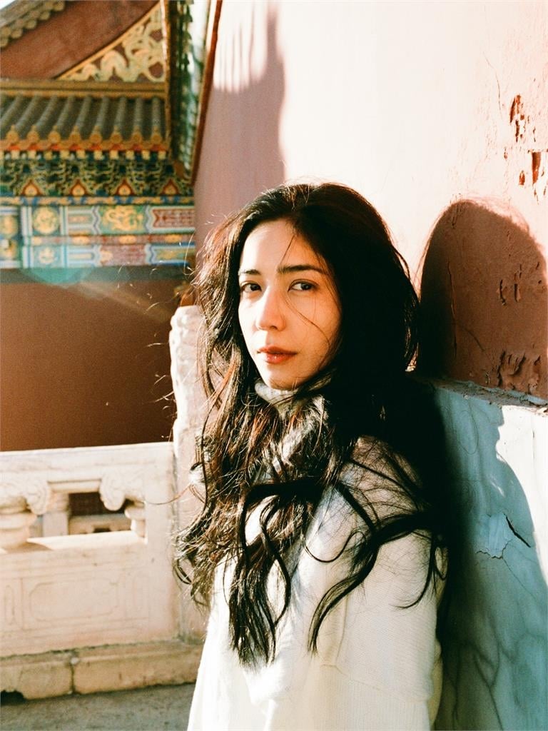 混血女星「子宮頸病變」2次動手術！暴肥6公斤給自己「頹廢期」重新站起