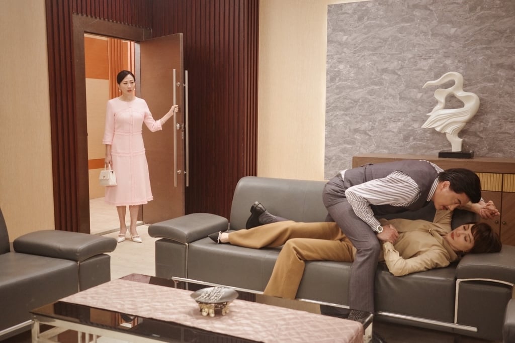 《豆腐媽媽》吳皓昇「激戰」前妻遭抓包!李沛綾衣衫不整...真相曝光了