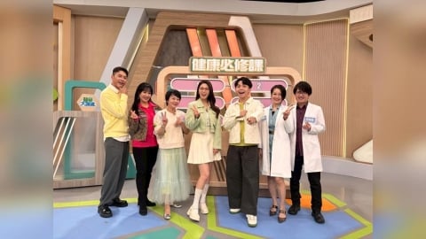 布蘭妮媽媽愛美不想動手術！竟自創方法預防肩頸痠痛