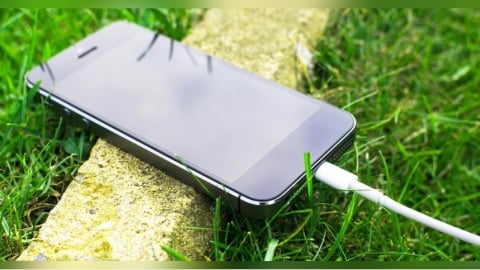 手機別充電到100％！她改一設定「保護電池」　蘋果官方證實：延長壽命