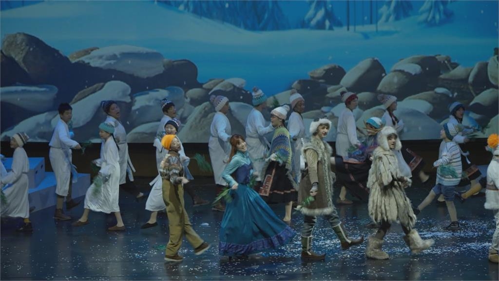 高雄美國學校推出冰雪奇緣音樂劇　101名學生共同創作