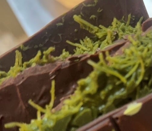 杜拜巧克力遭控「摻點心麵」!台中名店曝「獨門內餡配方」怒反擊:已提告