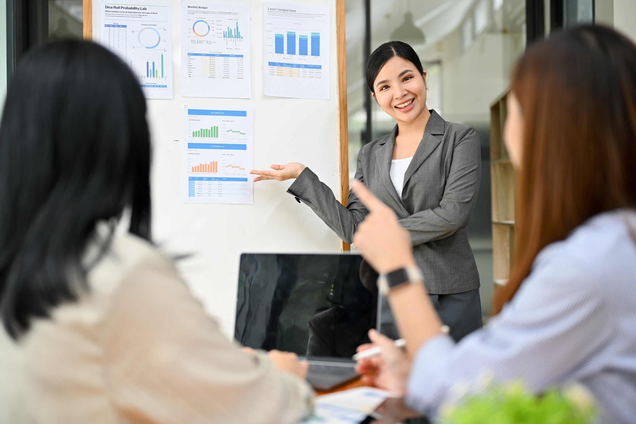 做簡報時，無論是面對面開會，還是視訊會議，都應該強調數據。圖/123RF圖庫